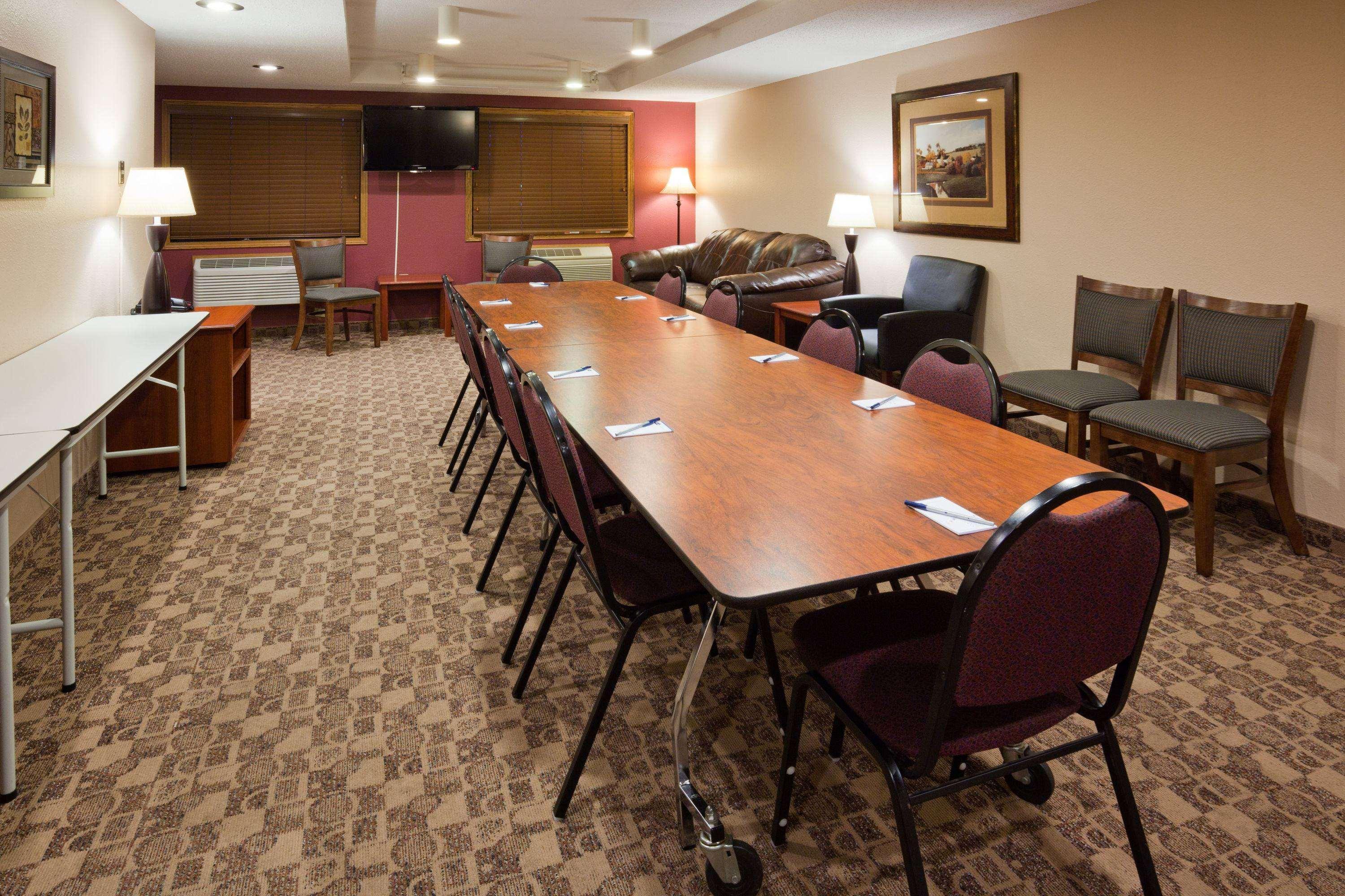 Americinn By Wyndham Austin Esterno foto